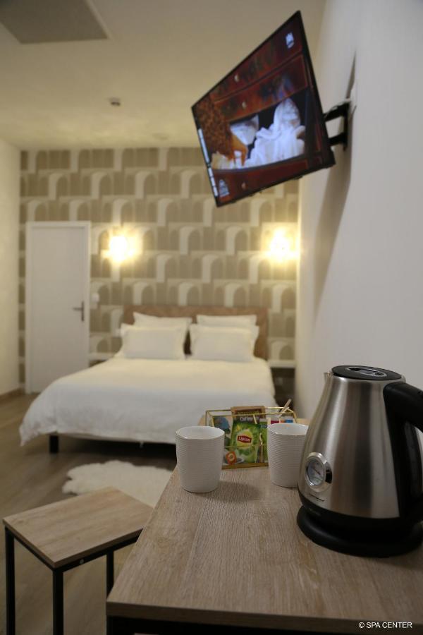 Hotel Center Saint-Quentin Centre Gare ภายนอก รูปภาพ