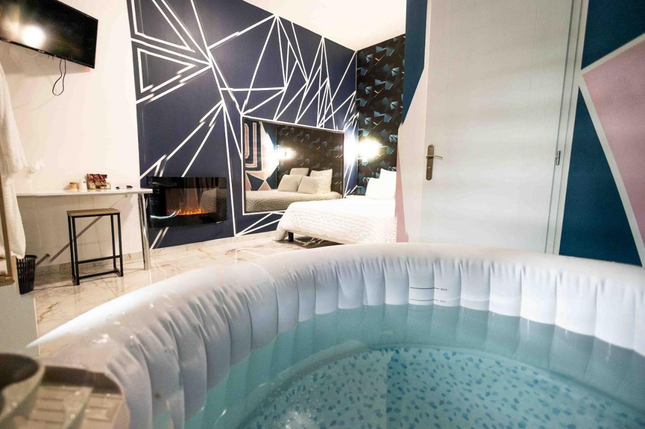 Hotel Center Saint-Quentin Centre Gare ภายนอก รูปภาพ