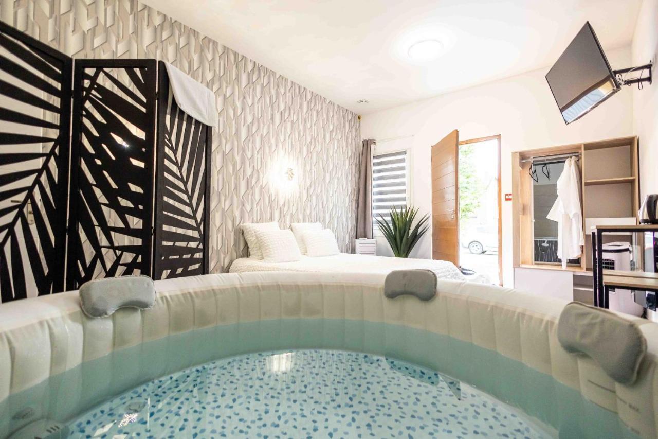 Hotel Center Saint-Quentin Centre Gare ภายนอก รูปภาพ