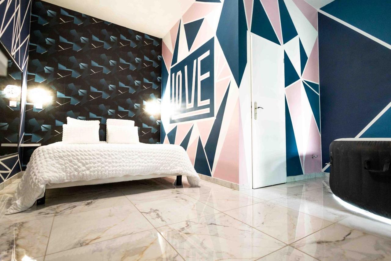 Hotel Center Saint-Quentin Centre Gare ภายนอก รูปภาพ